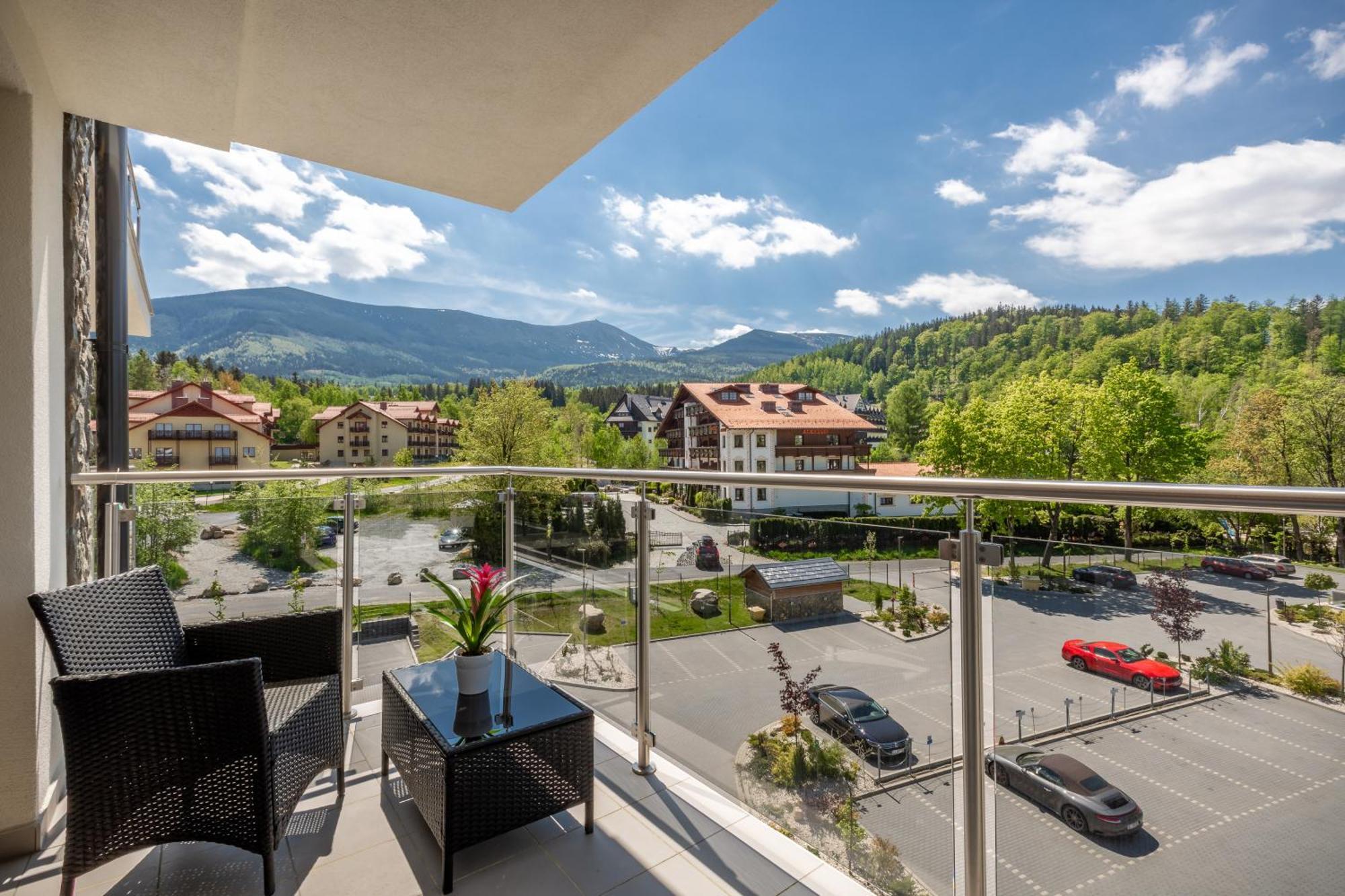 Apartamenty Bluesky: Mountain View Retreat in Karpacz Room photo