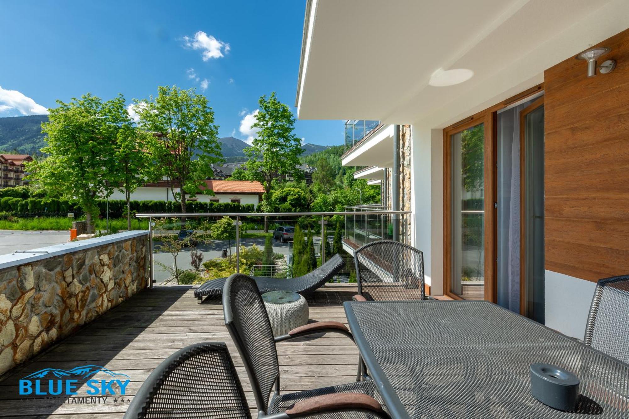 Apartamenty Bluesky: Mountain View Retreat in Karpacz Room photo